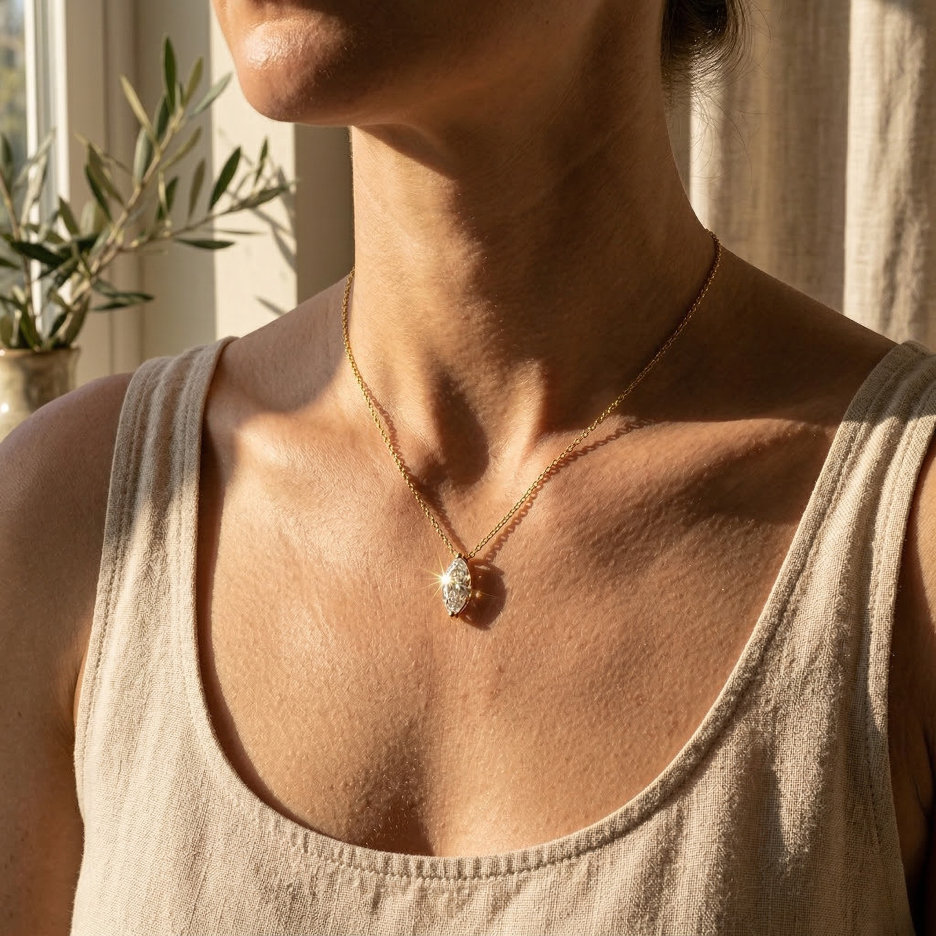 Rovelle | Marquise Pendant Necklace for Women - Sparkling Stone Elegant Minimalist Fit-Necklaces-Gold-Camoufit