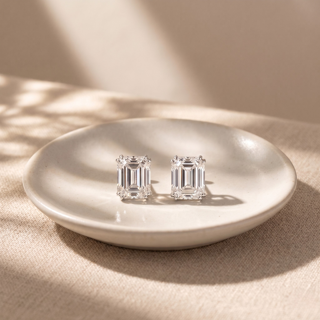Alviera | Emerald Stud Earrings for Women - Timeless Sparkling Delicate Elegant Fit-Earrings-Silver-Camoufit