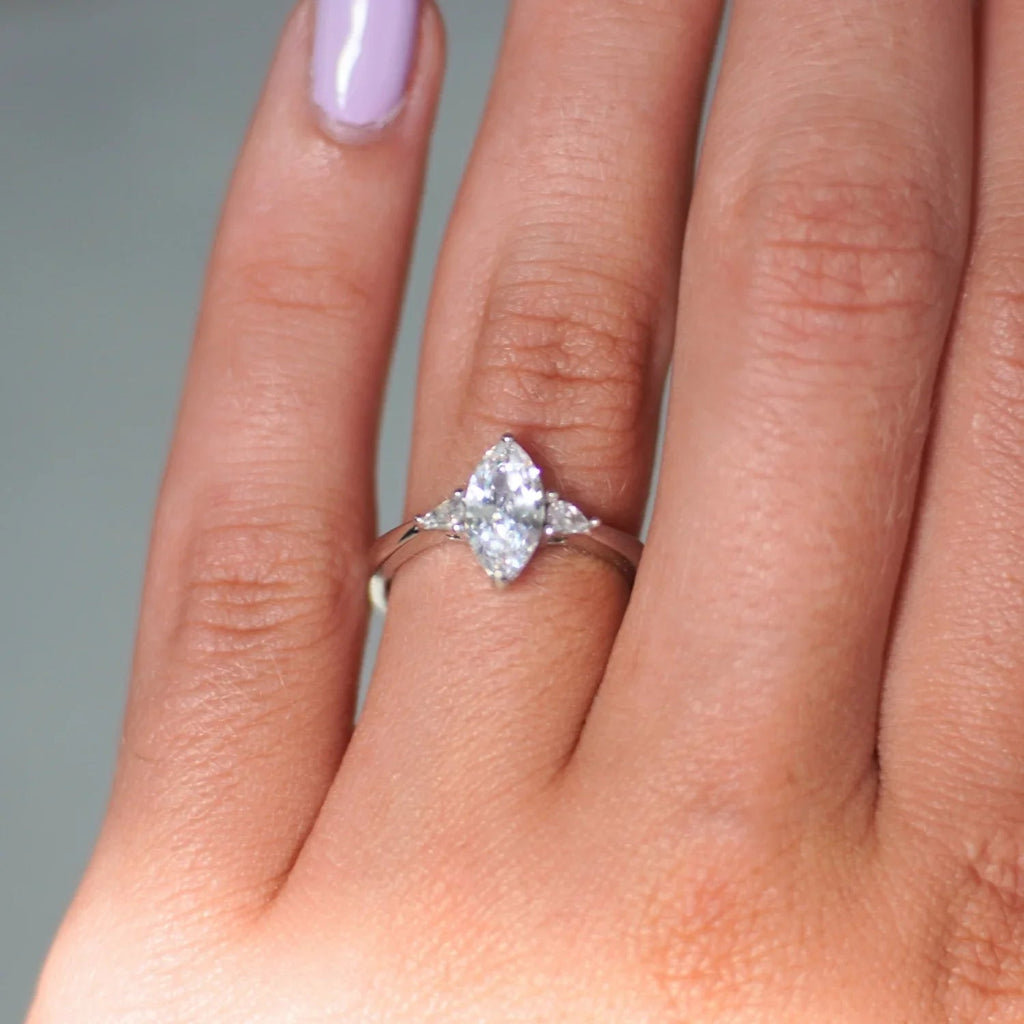 Vayelle | Adjustable Promise Ring for Women - Sterling Silver Aurora Elegant Fit-Ring-Silver-Adjustable-Camoufit