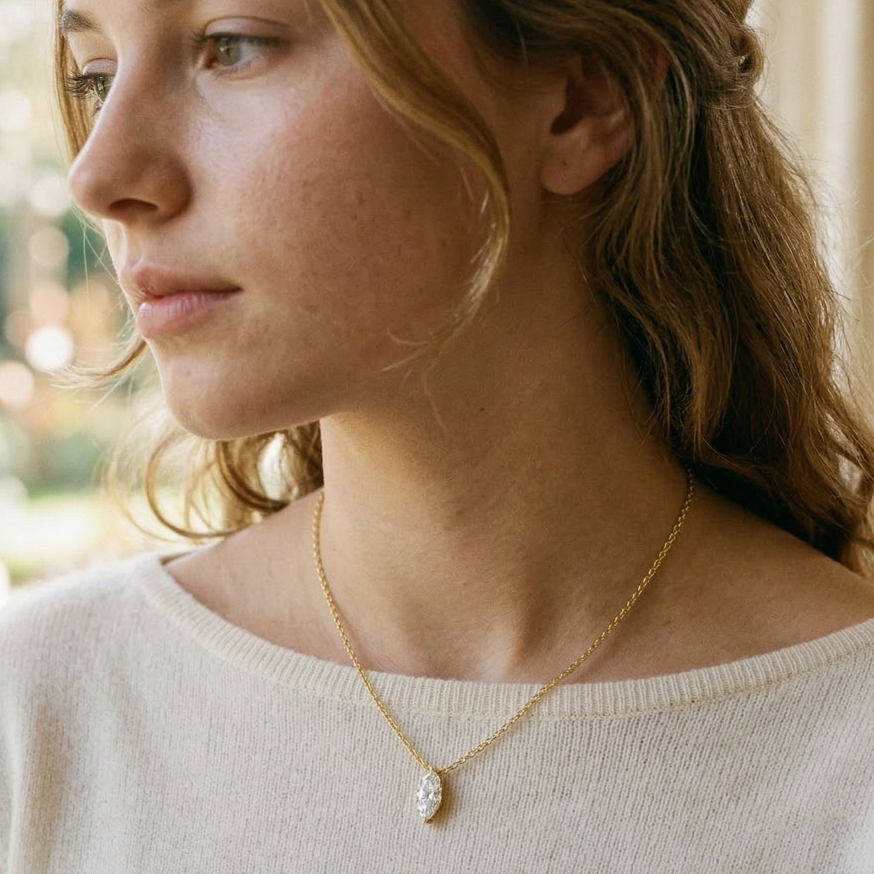 Rovelle | Marquise Pendant Necklace for Women - Sparkling Stone Elegant Minimalist Fit-Necklaces-Gold-Camoufit