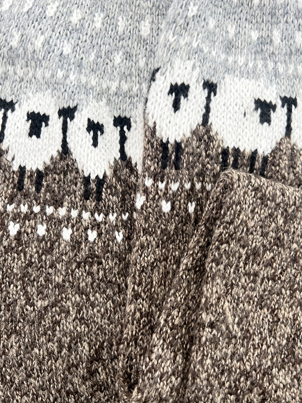 Roque | Women's Cozy Sheep Jacquard Chunky Knitted Sweater