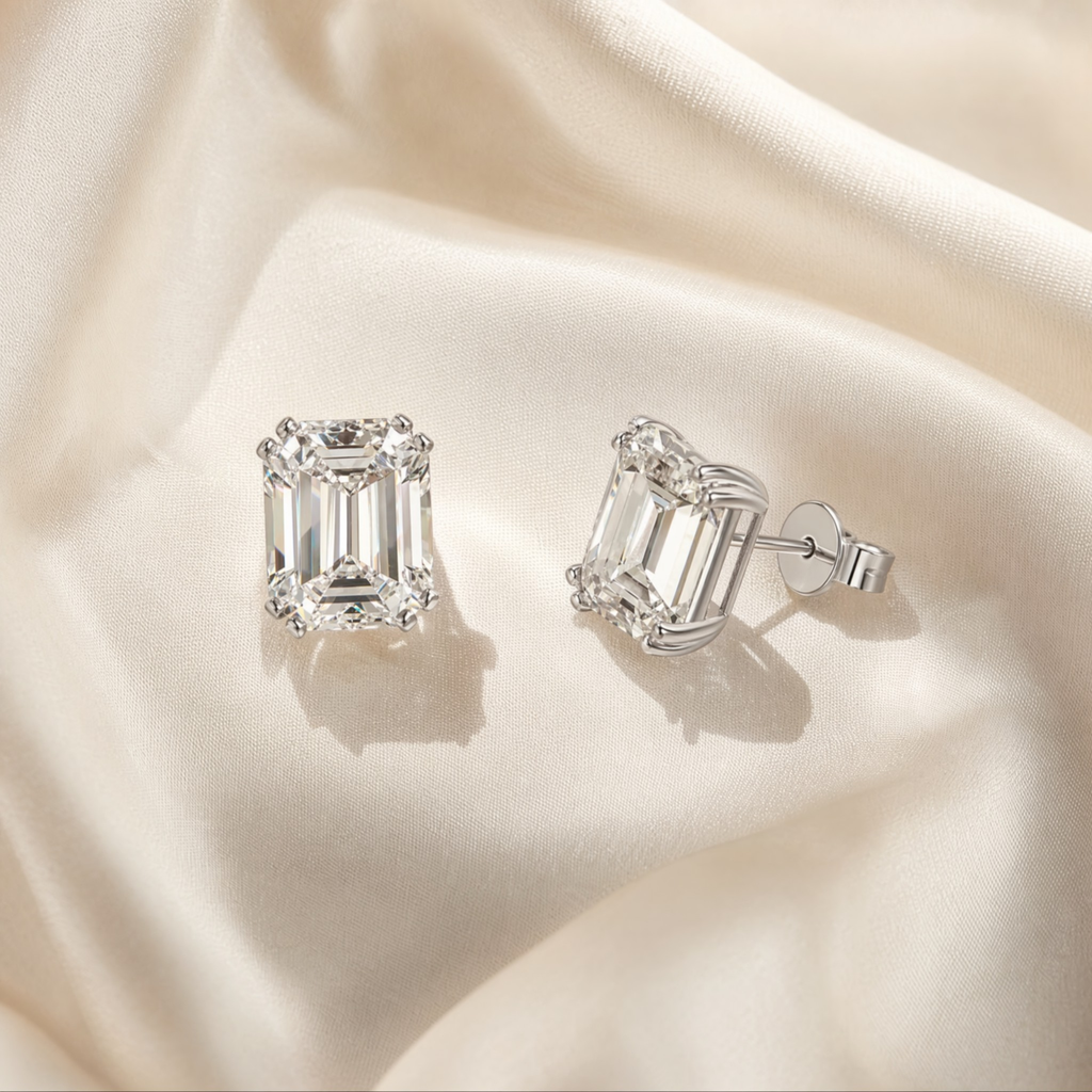 Alviera | Emerald Stud Earrings for Women - Timeless Sparkling Delicate Elegant Fit-Earrings-Silver-Camoufit