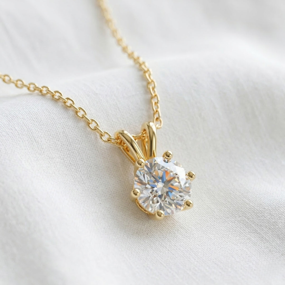 Rosélune | Halo Pendant Necklace for Women - Round Cut Stone Delicate Minimalist Elegant Fit-Necklaces-Gold-Camoufit