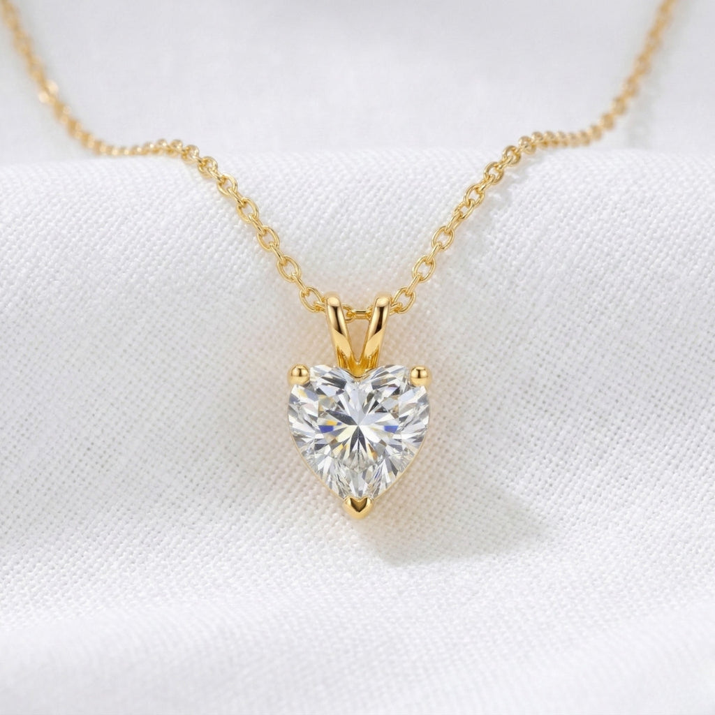 Fiorisse | Heart Cut Pendant Necklace for Women - Gold Delicate Elegant Romantic Fit-Necklaces-Gold-Camoufit