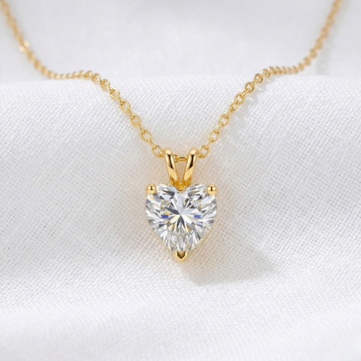 Fiorisse | Heart Cut Pendant Necklace for Women - Gold Delicate Elegant Romantic Fit-Necklaces-Gold-Camoufit