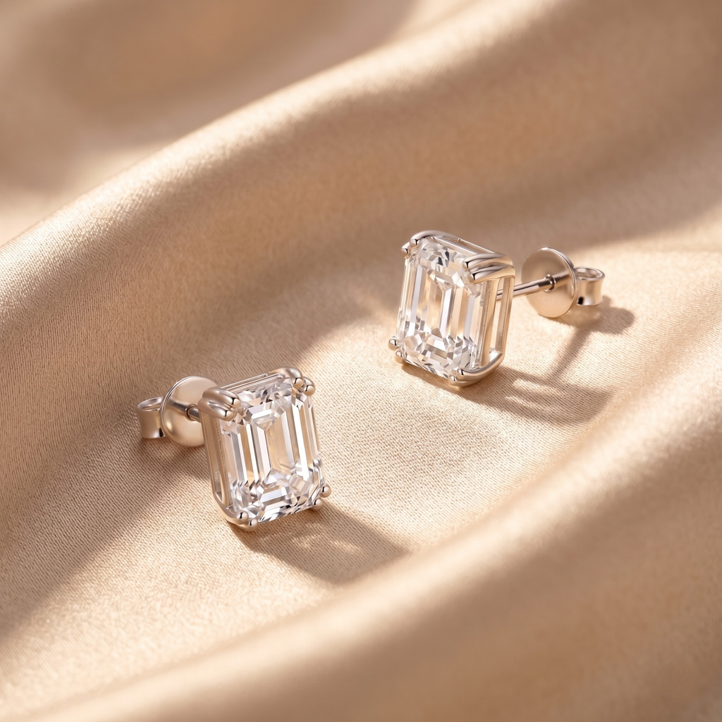 Alviera | Emerald Stud Earrings for Women - Timeless Sparkling Delicate Elegant Fit-Earrings-Silver-Camoufit