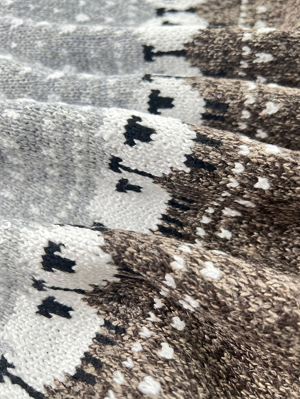 Roque | Women's Cozy Sheep Jacquard Chunky Knitted Sweater