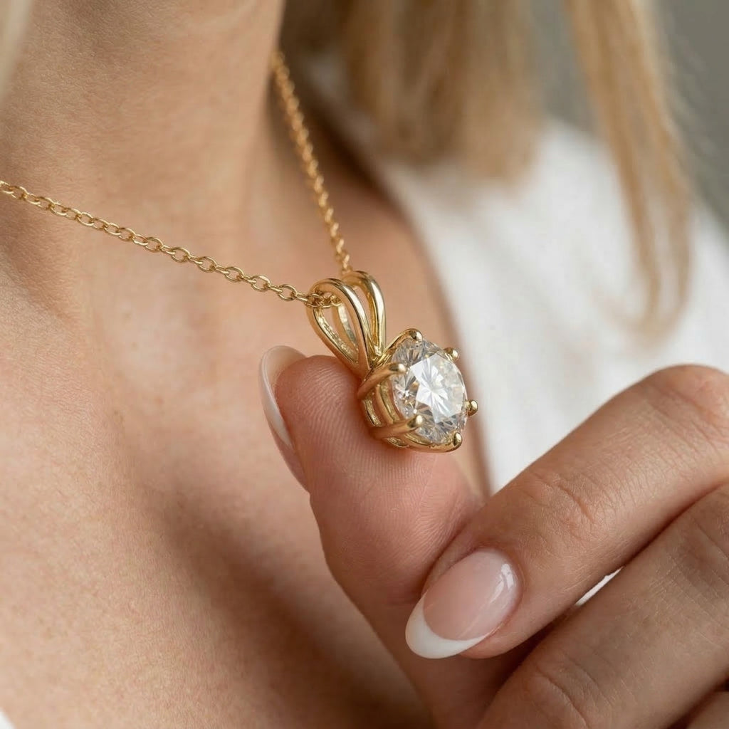 Rosélune | Halo Pendant Necklace for Women - Round Cut Stone Delicate Minimalist Elegant Fit-Necklaces-Gold-Camoufit