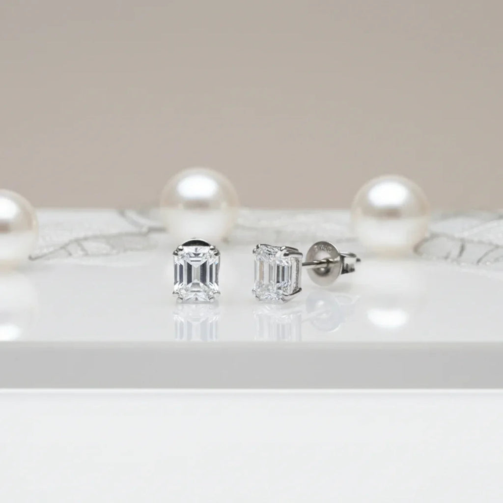 Alviera | Emerald Stud Earrings for Women - Timeless Sparkling Delicate Elegant Fit-Earrings-Silver-Camoufit