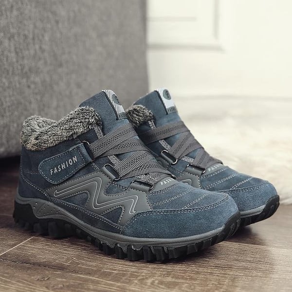 Unisex winter boots in dark navy suede with faux fur collar and chunky non-slip sole