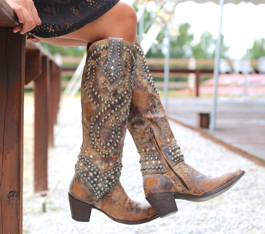 Aléora | Vintage High-Cut Boots for Women – Studded Chunky Heel Fit-Women's Cowboy Boots-Brown-3-Camoufit