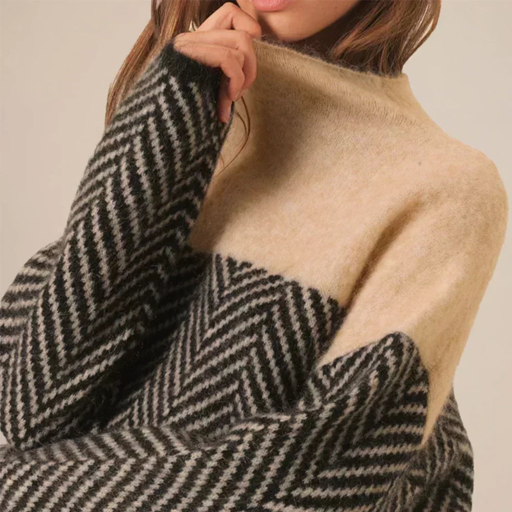 Chāme | Women's Contrast Panel Sweater - Long Sleeve Colorblock Knit Pullover