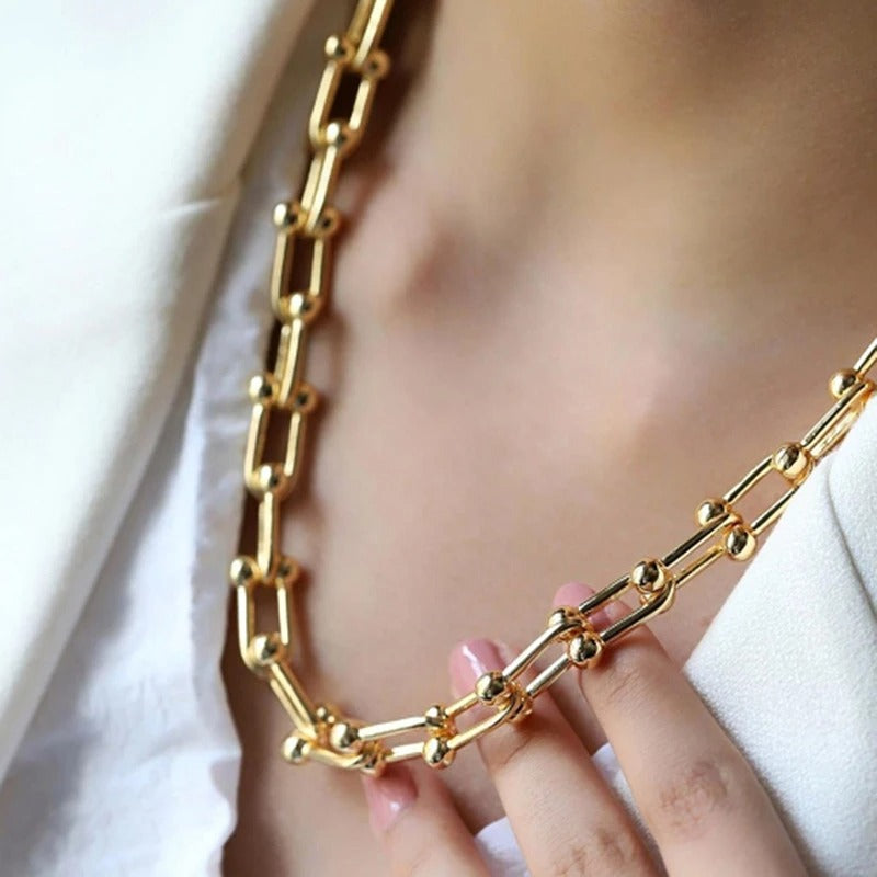 Valéne | Women's Necklace – Gold Tone Chain Link Design-Jewelry-Necklace-
