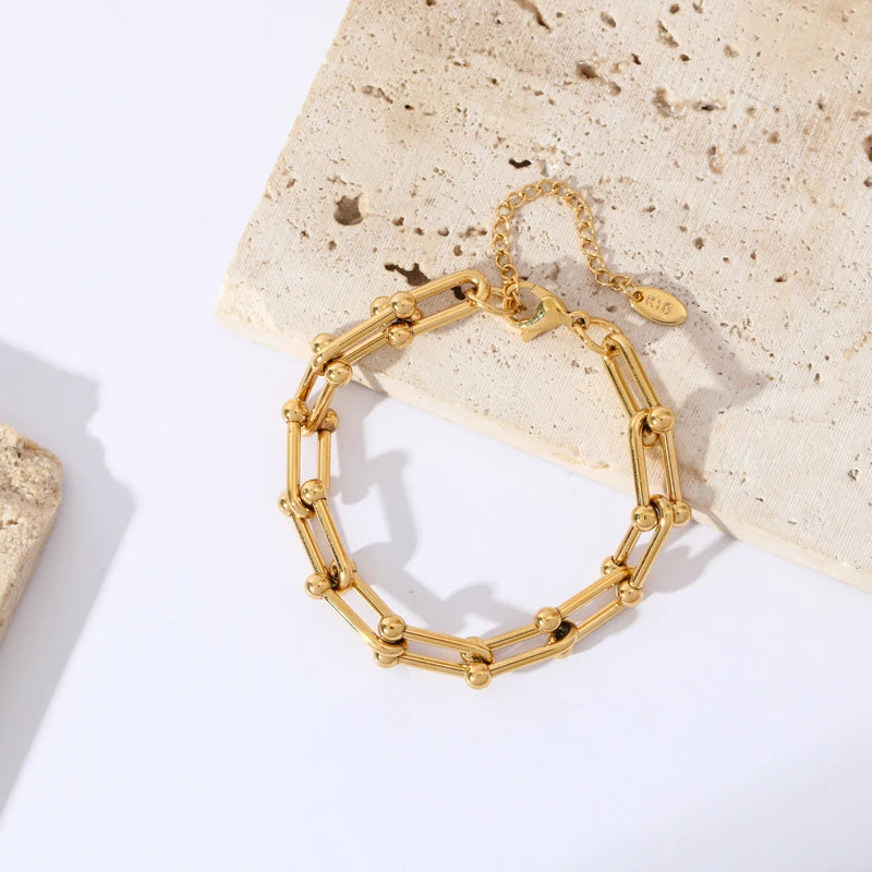 Valéne | Women's Necklace – Gold Tone Chain Link Design-Jewelry-Necklace-