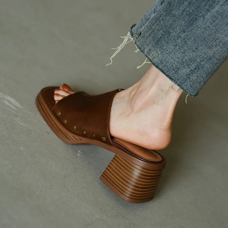 Venita Leather Sandals 5