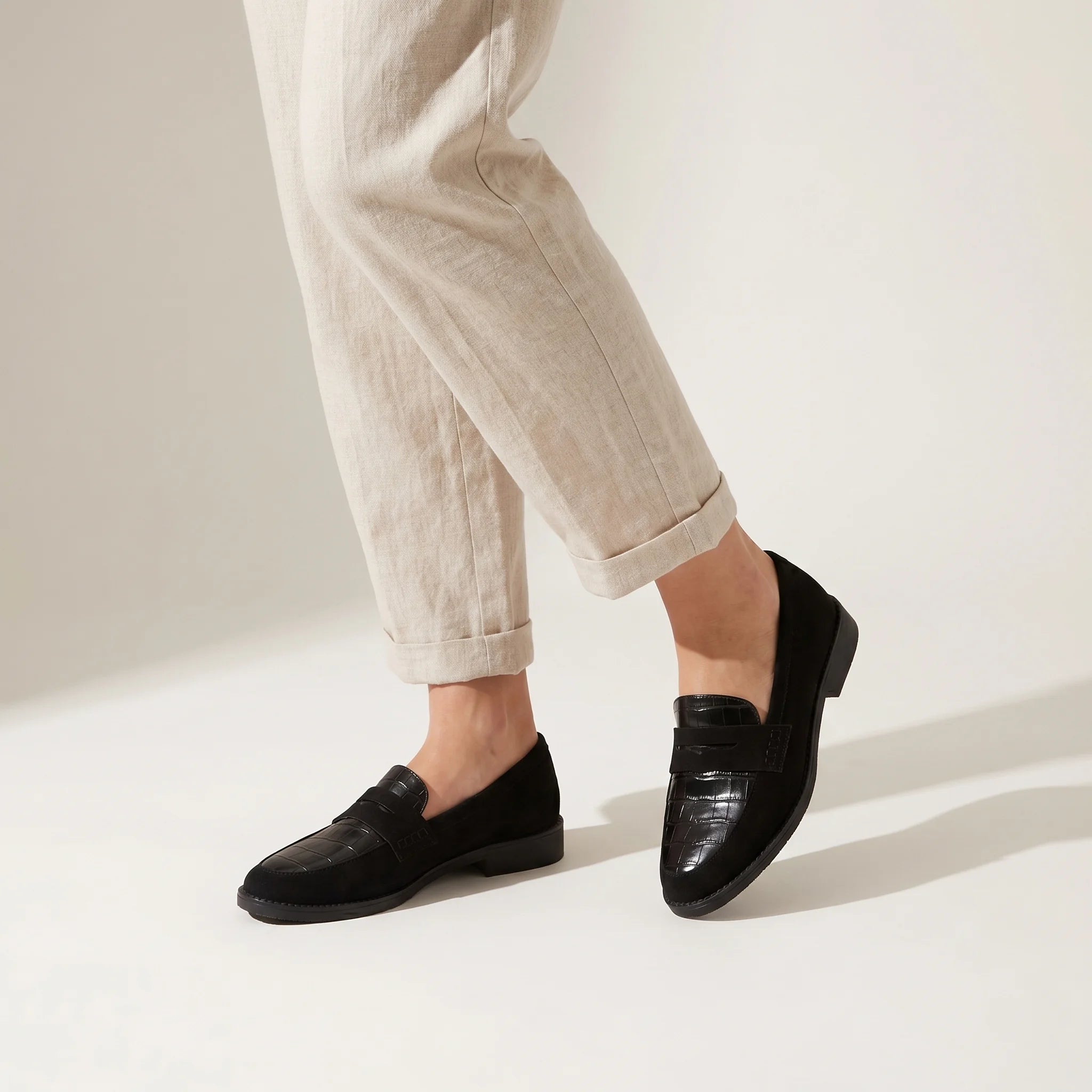 Camille Women's Croc Loafers - Elegant Slip-On Everyday Shoes-Loafers-Black-4-Camoufit