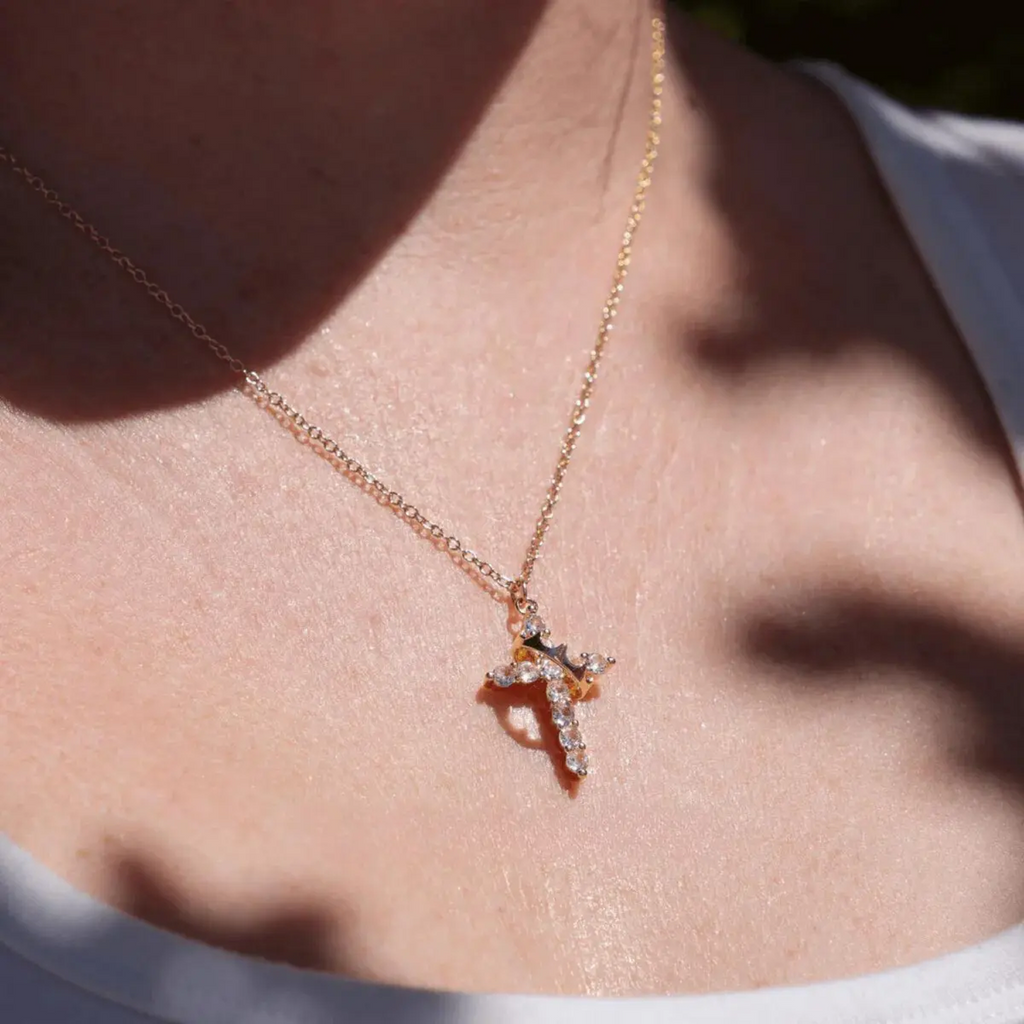 Naïra | Cross Pendant Necklace for Women - Crystal Crown Faith Delicate Elegant Fit-Necklaces-Gold-Camoufit