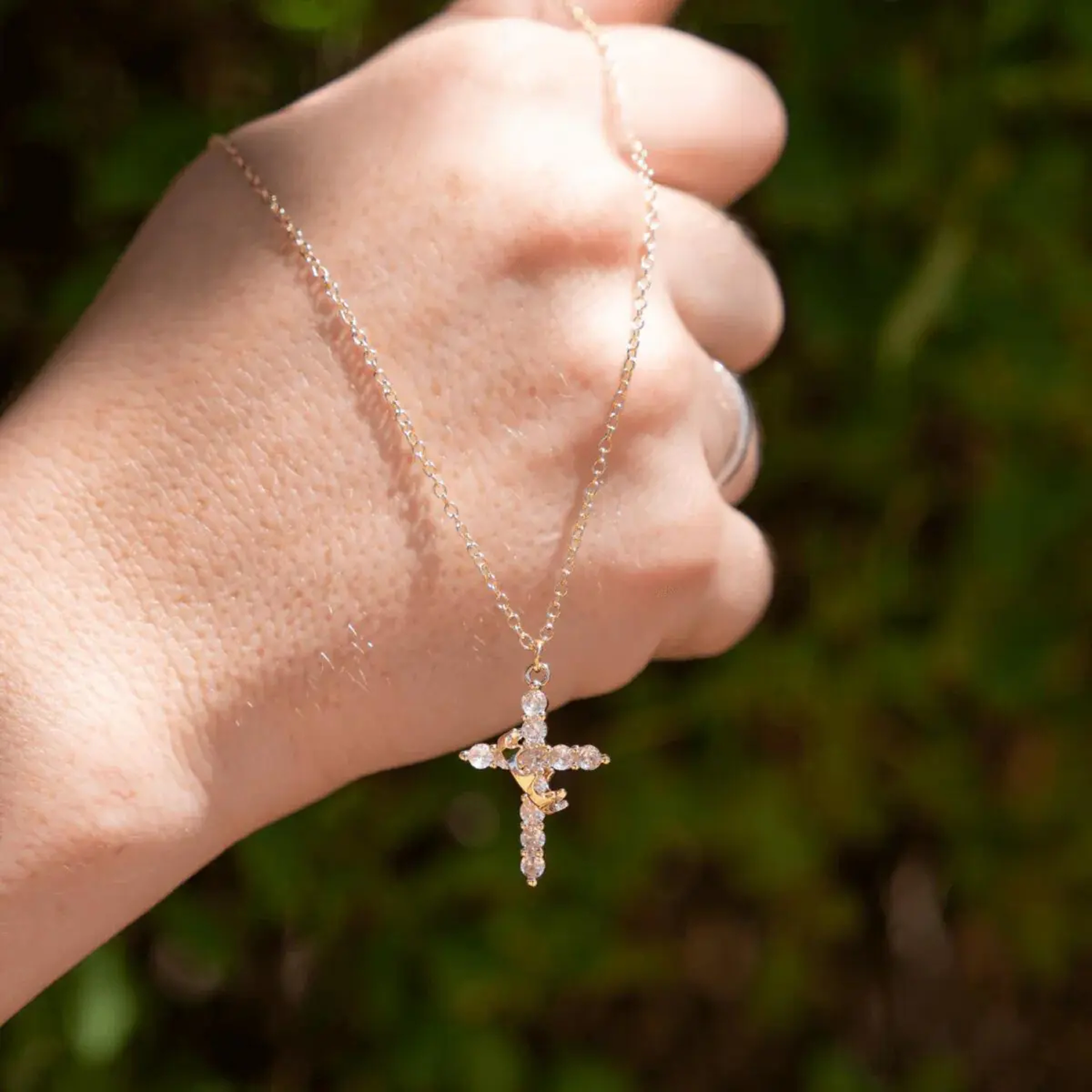Naïra | Cross Pendant Necklace for Women - Crystal Crown Faith Delicate Elegant Fit-Necklaces-Gold-Camoufit