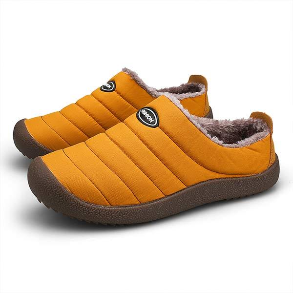 Men's lined slip-on slippers in yellow with faux-fur lining and textured rubber sole